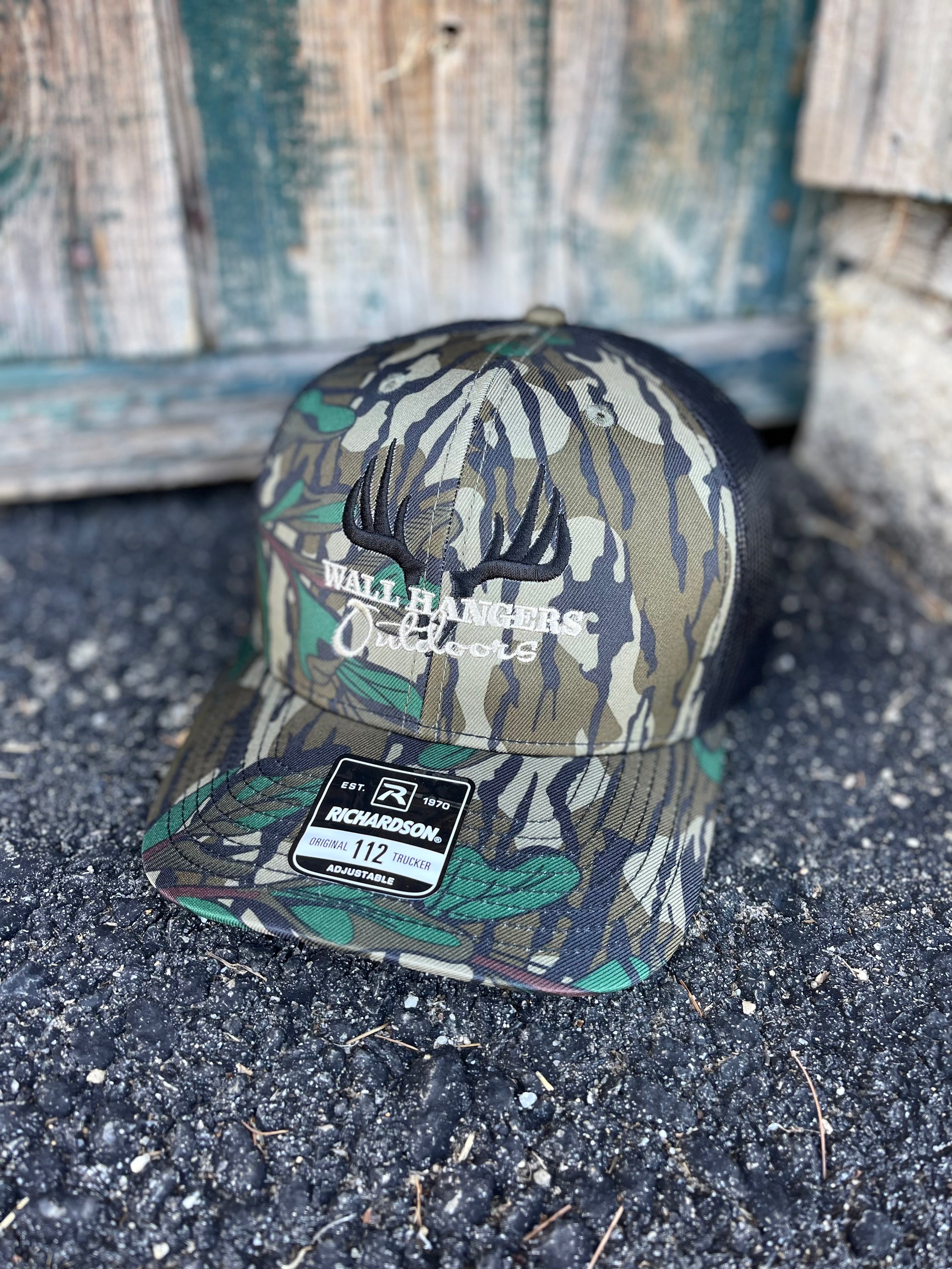 Virginia Wall Hangers Outdoors